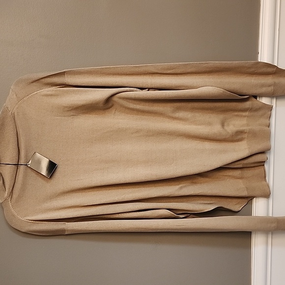 Jos. A. Bank Men's Turtleneck Sweater - Picture 2 of 9